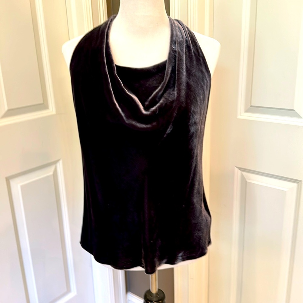 Vince. Sleeveless velvet top